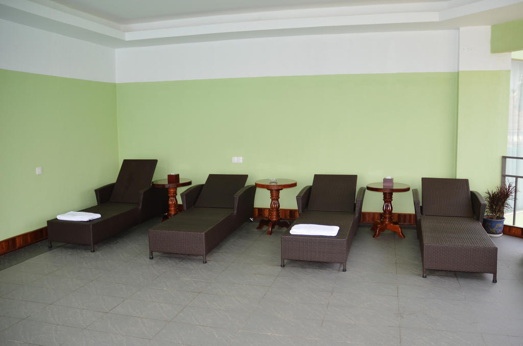 High Sky Hotel Phnom Penh Exterior foto