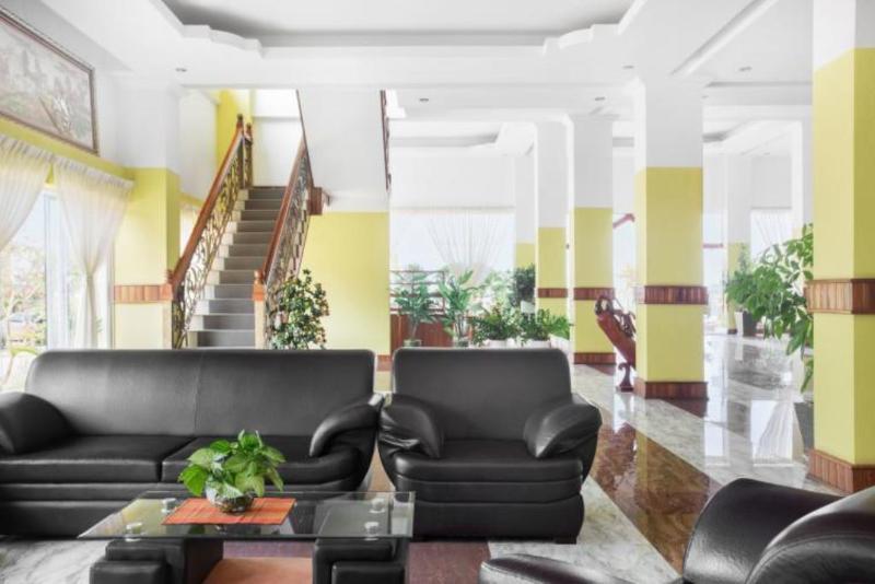 High Sky Hotel Phnom Penh Exterior foto
